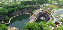 辰山矿坑花园景观浮桥
